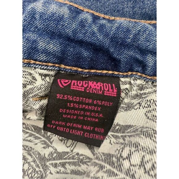 Rock & Roll Denim Women’s 31 High Rise Red Star Jean Shorts - Picture 5 of 7